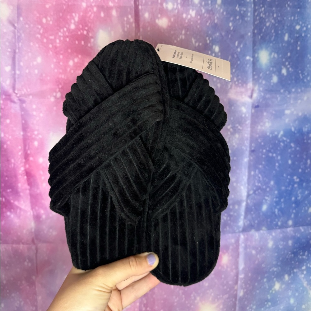 New auden plush corduroy cross and slipper socks  size 5-7 🛍